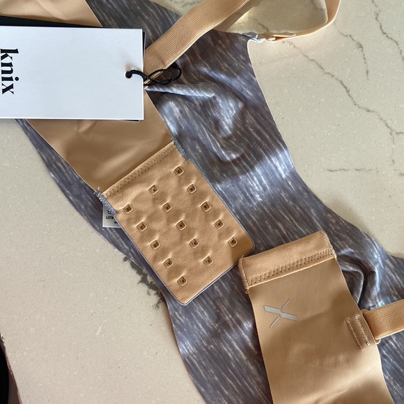BNWT Knix Evolution Bra Size 1 Nude Beige Heathered Grey Reversible Brand New - Picture 9 of 9